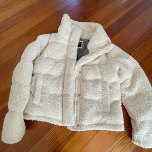 Abercrombie cropped puffer jacket
